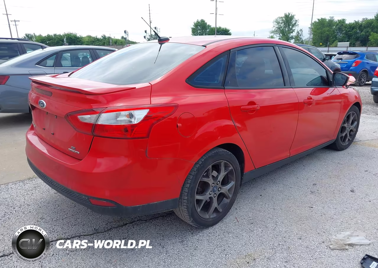 2013 Ford Focus Se VIN:1FADP3F22DL170135 - 4
