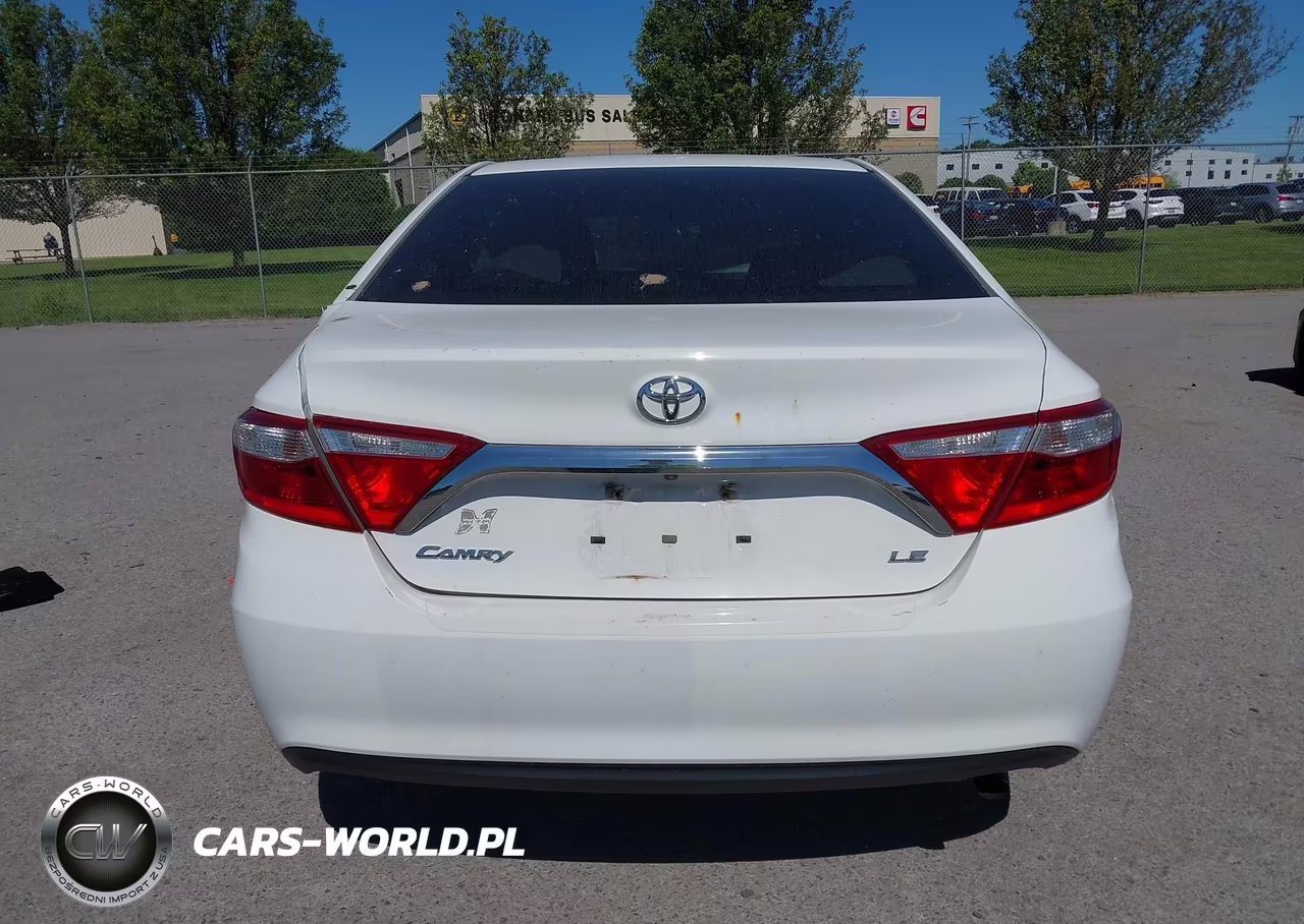 2017 Toyota Camry Le VIN:4T1BF1FK8HU305476 - 17