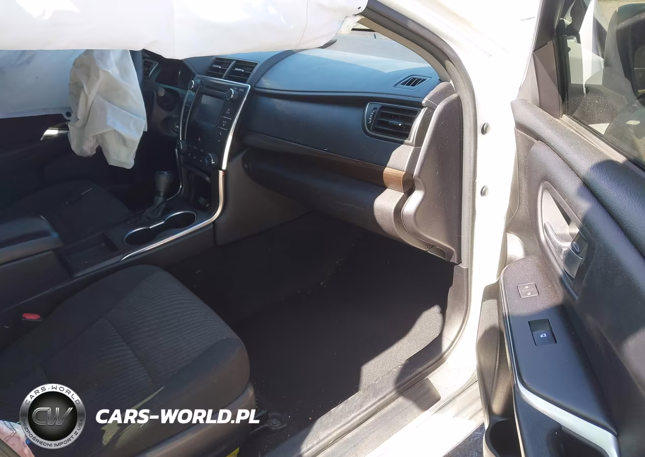 2017 Toyota Camry Le VIN:4T1BF1FK8HU305476 - 5