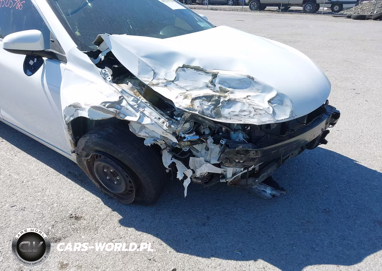 2017 Toyota Camry Le VIN:4T1BF1FK8HU305476 - 6