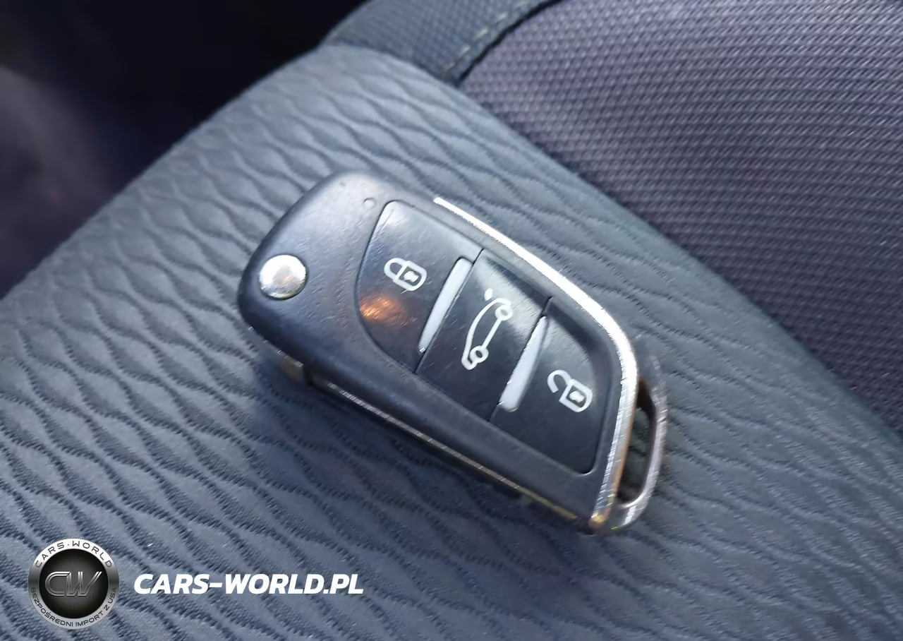2019 Toyota Corolla Le VIN:5YFBURHE8KP909694 - 11