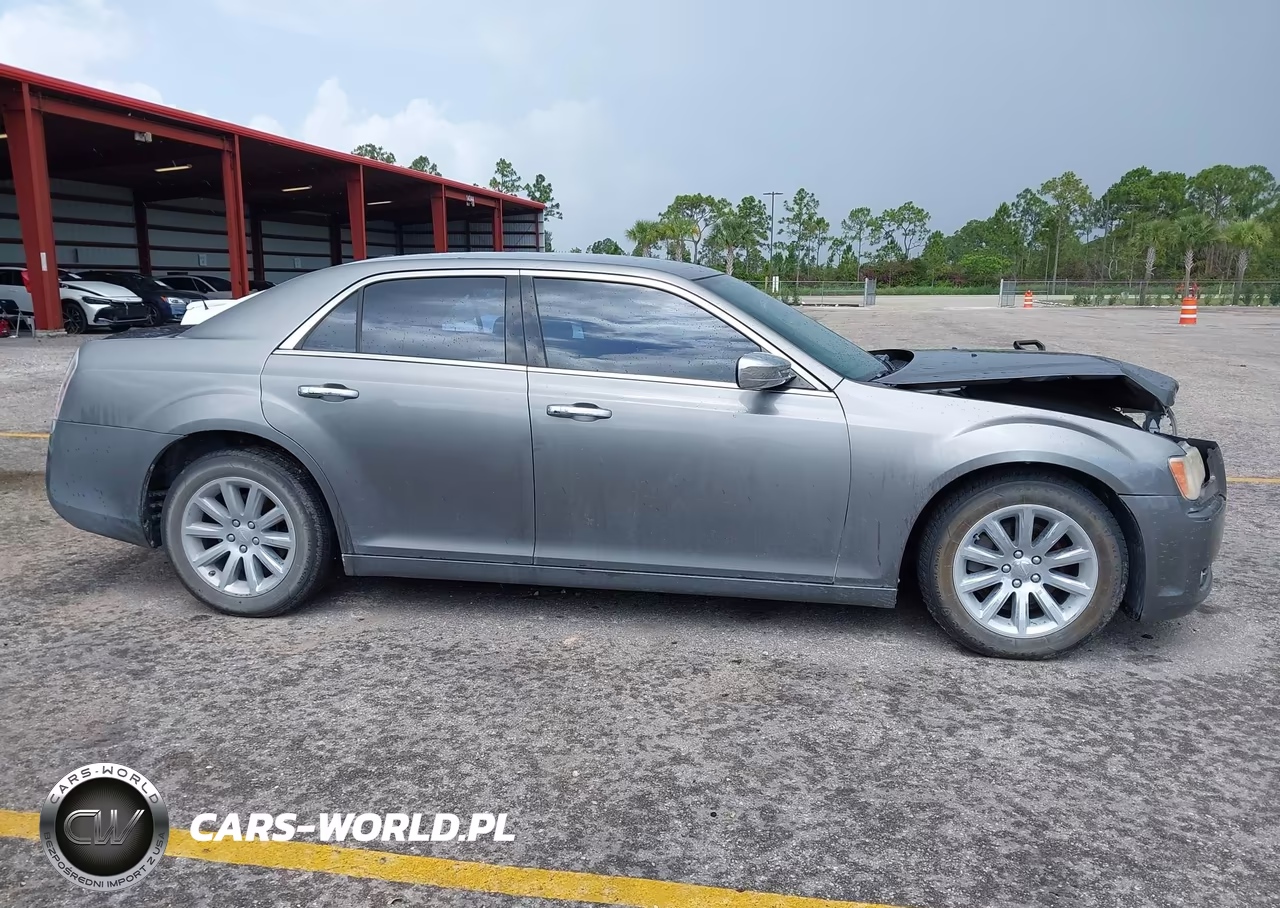 2012 Chrysler 300 Limited VIN:2C3CCACG2CH310867 - 13