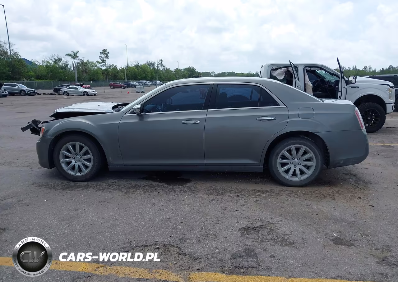 2012 Chrysler 300 Limited VIN:2C3CCACG2CH310867 - 14