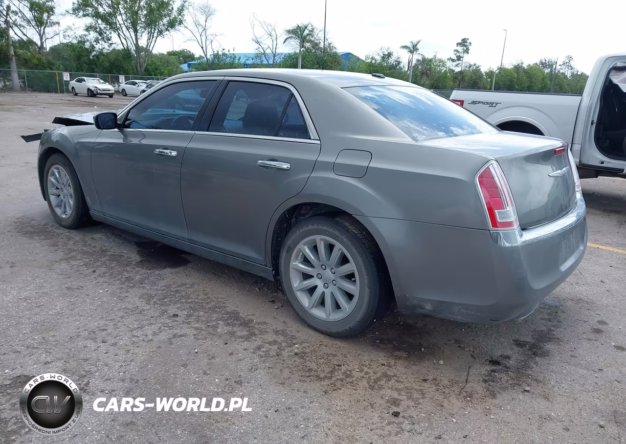 2012 Chrysler 300 Limited VIN:2C3CCACG2CH310867 - 3