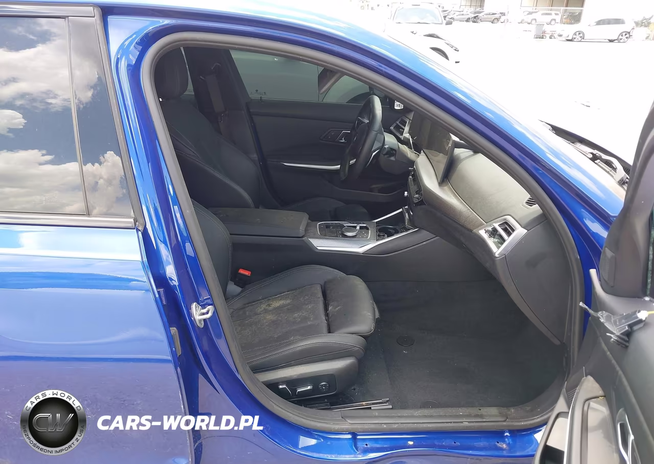 2025 BMW 330I VIN:3MW69CW07S8F19660 - 5