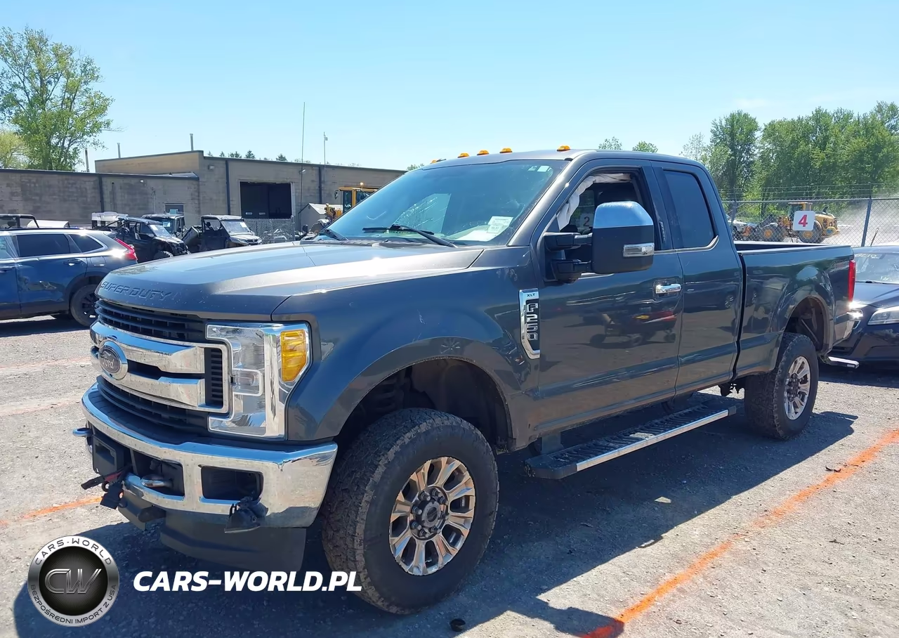 2017 Ford F-250 Xlt VIN:1FT7X2B62HEC27633 - 2