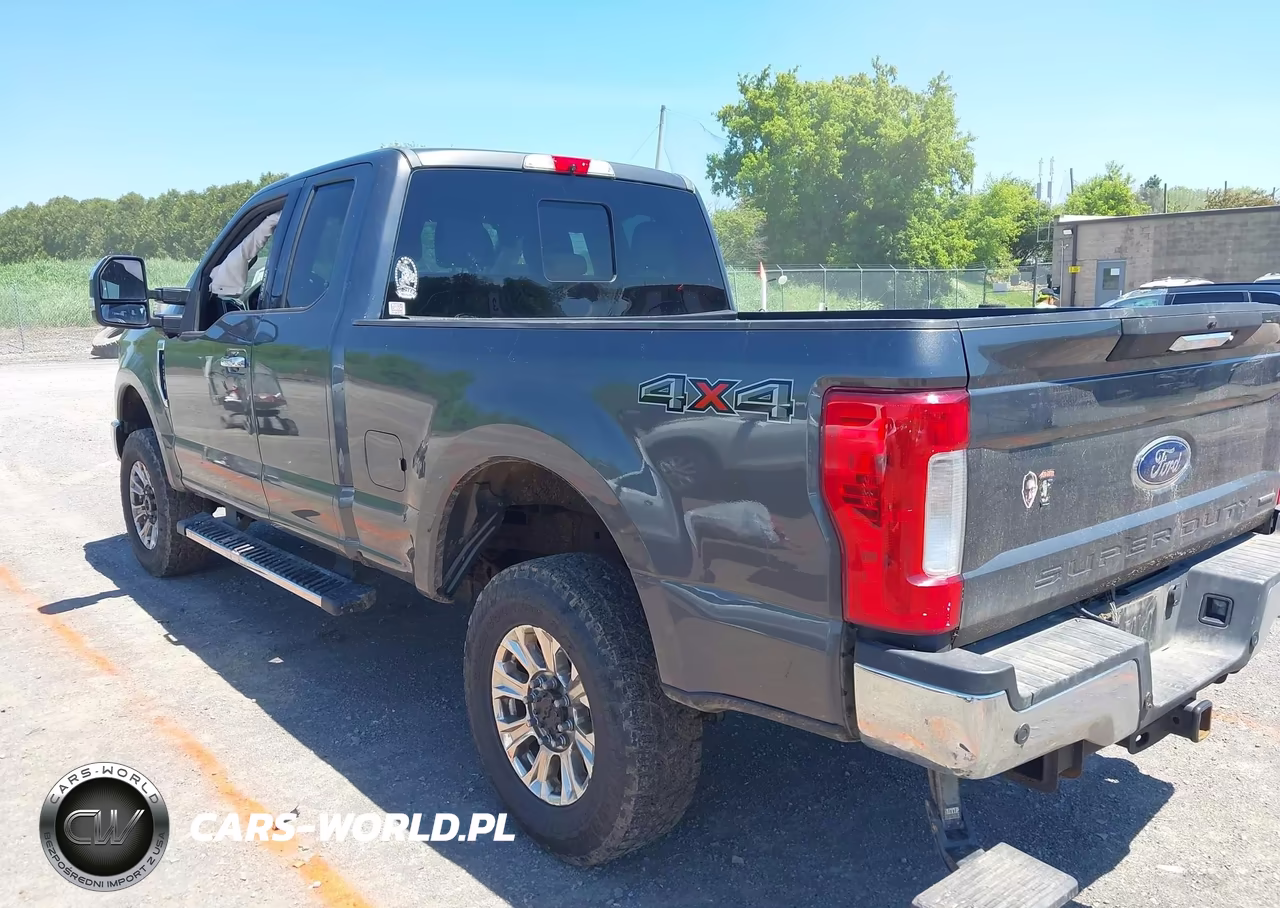2017 Ford F-250 Xlt VIN:1FT7X2B62HEC27633 - 3