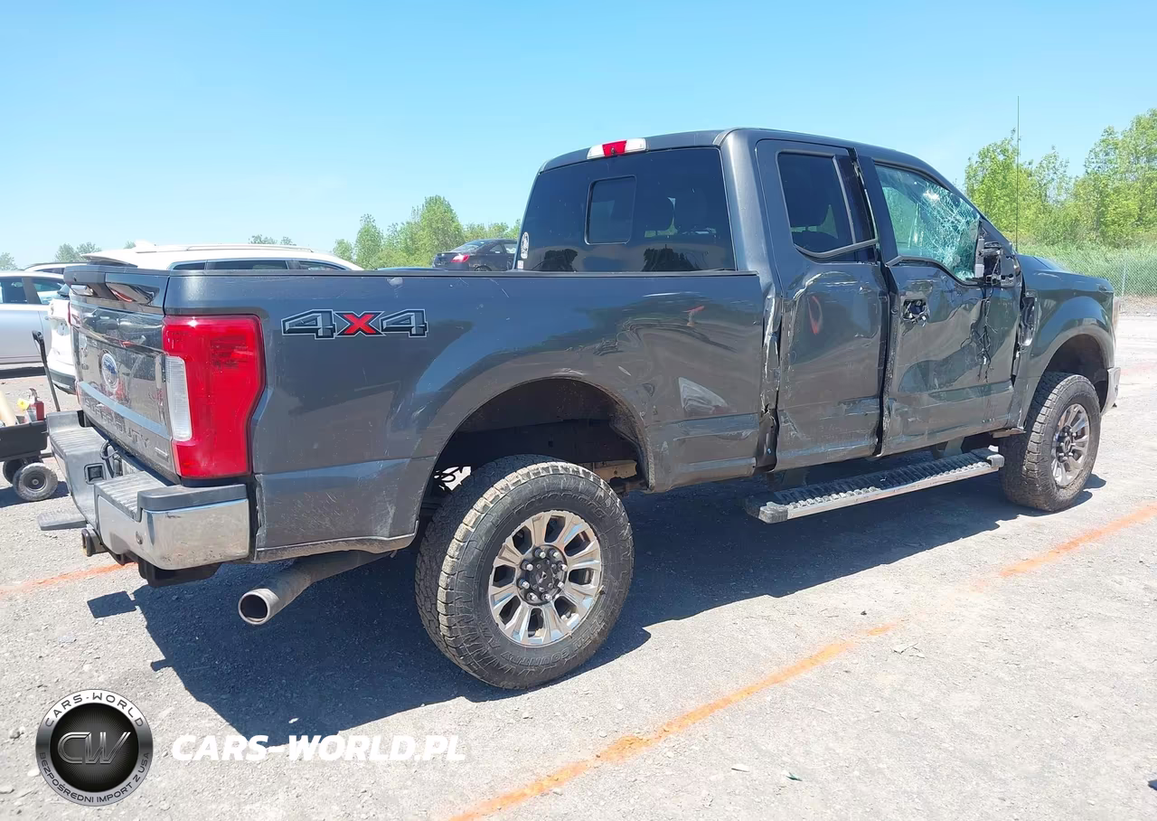2017 Ford F-250 Xlt VIN:1FT7X2B62HEC27633 - 4