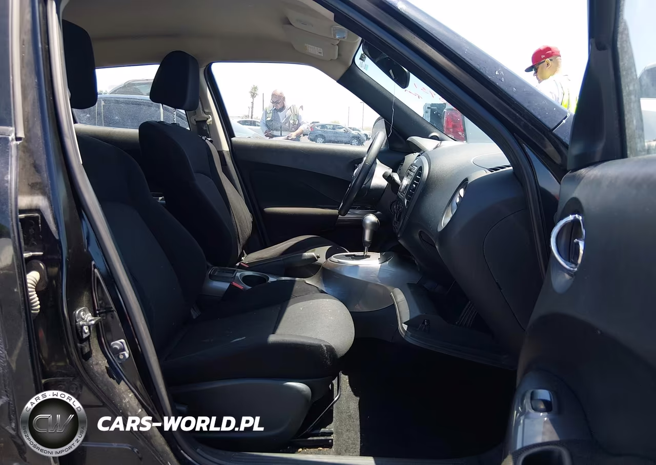 2011 Nissan Juke S VIN:JN8AF5MV9BT025121 - 5