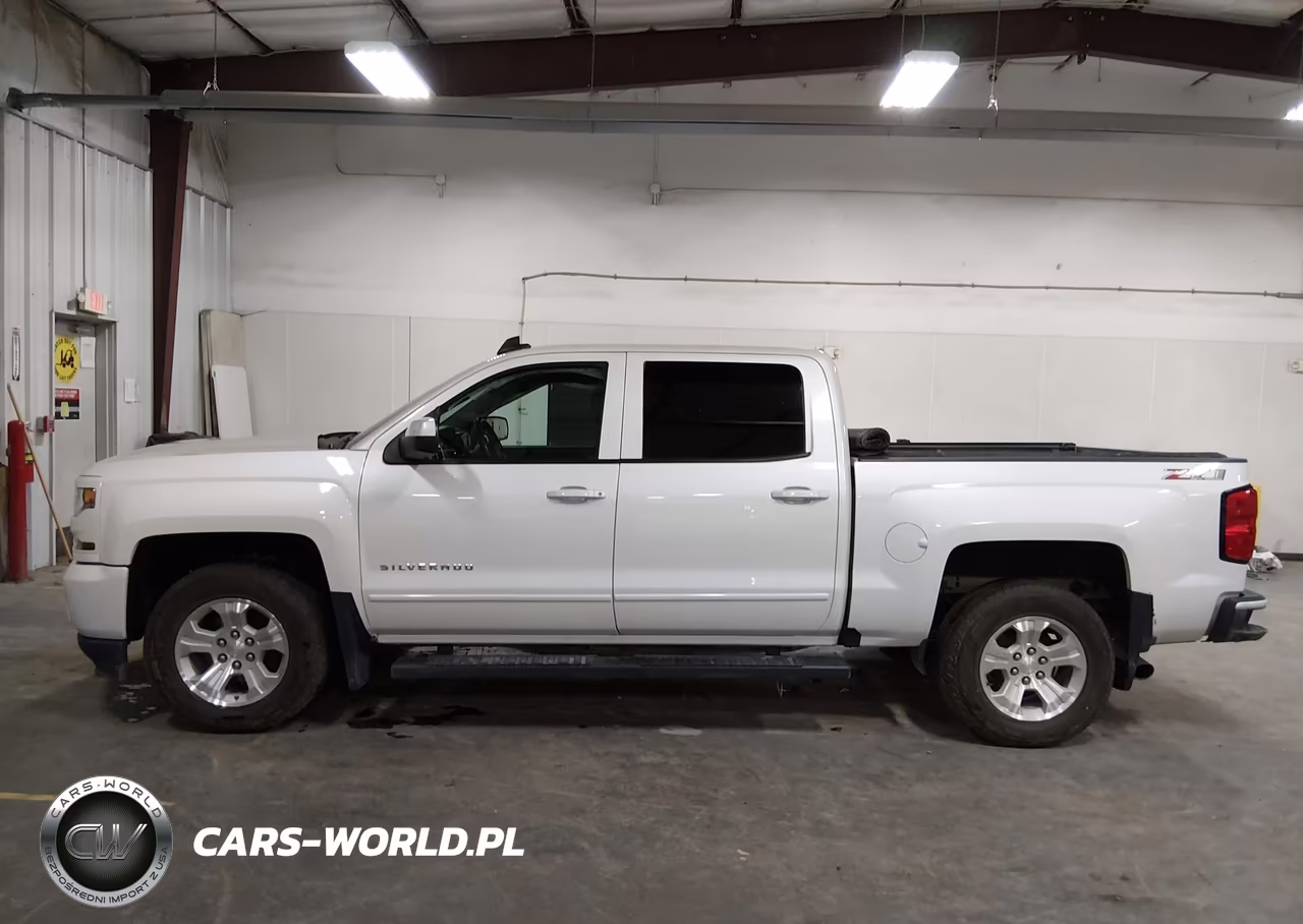 2018 Chevrolet Silverado 1500 2Lt VIN:3GCUKREC1JG536679 - 14