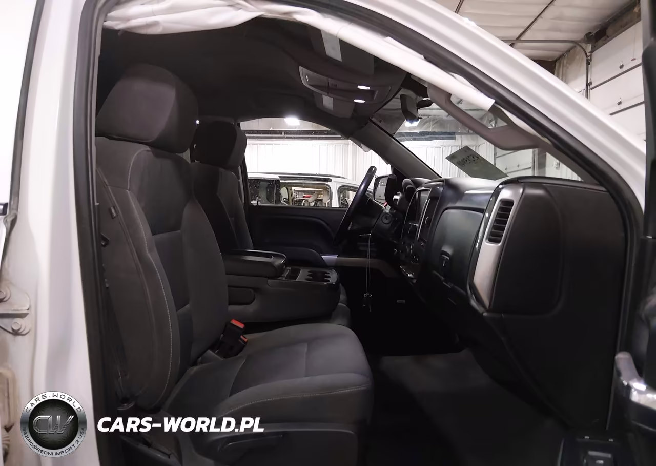 2018 Chevrolet Silverado 1500 2Lt VIN:3GCUKREC1JG536679 - 5