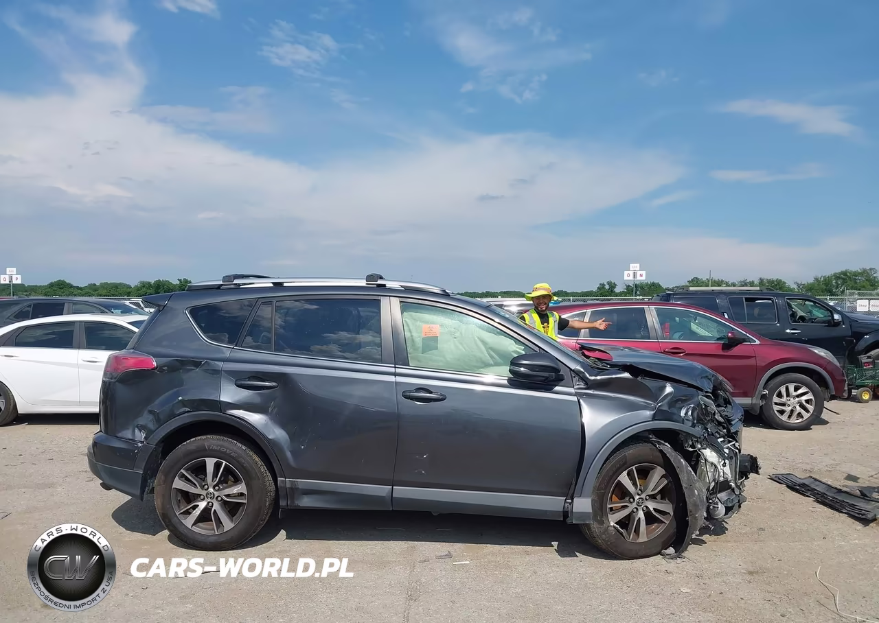 2016 Toyota Rav4 Xle VIN:JTMWFREV1GD086049 - 13