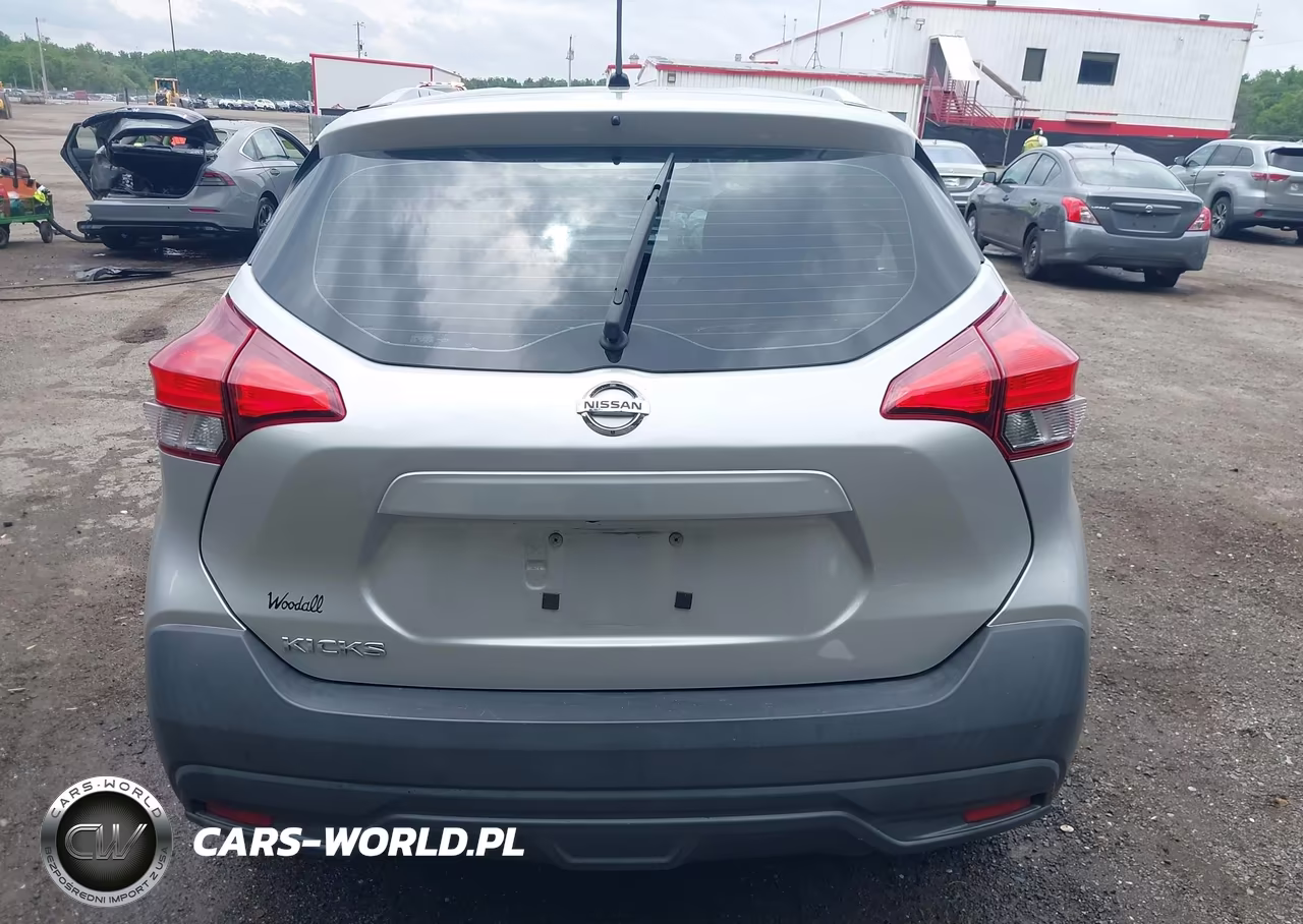 2019 Nissan Kicks S VIN:3N1CP5CU6KL565091 - 17