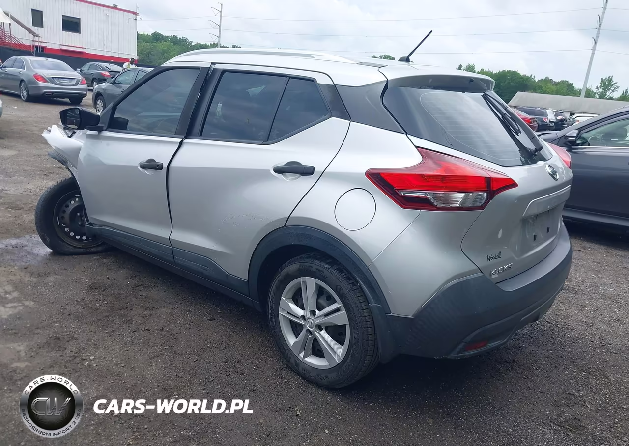 2019 Nissan Kicks S VIN:3N1CP5CU6KL565091 - 3