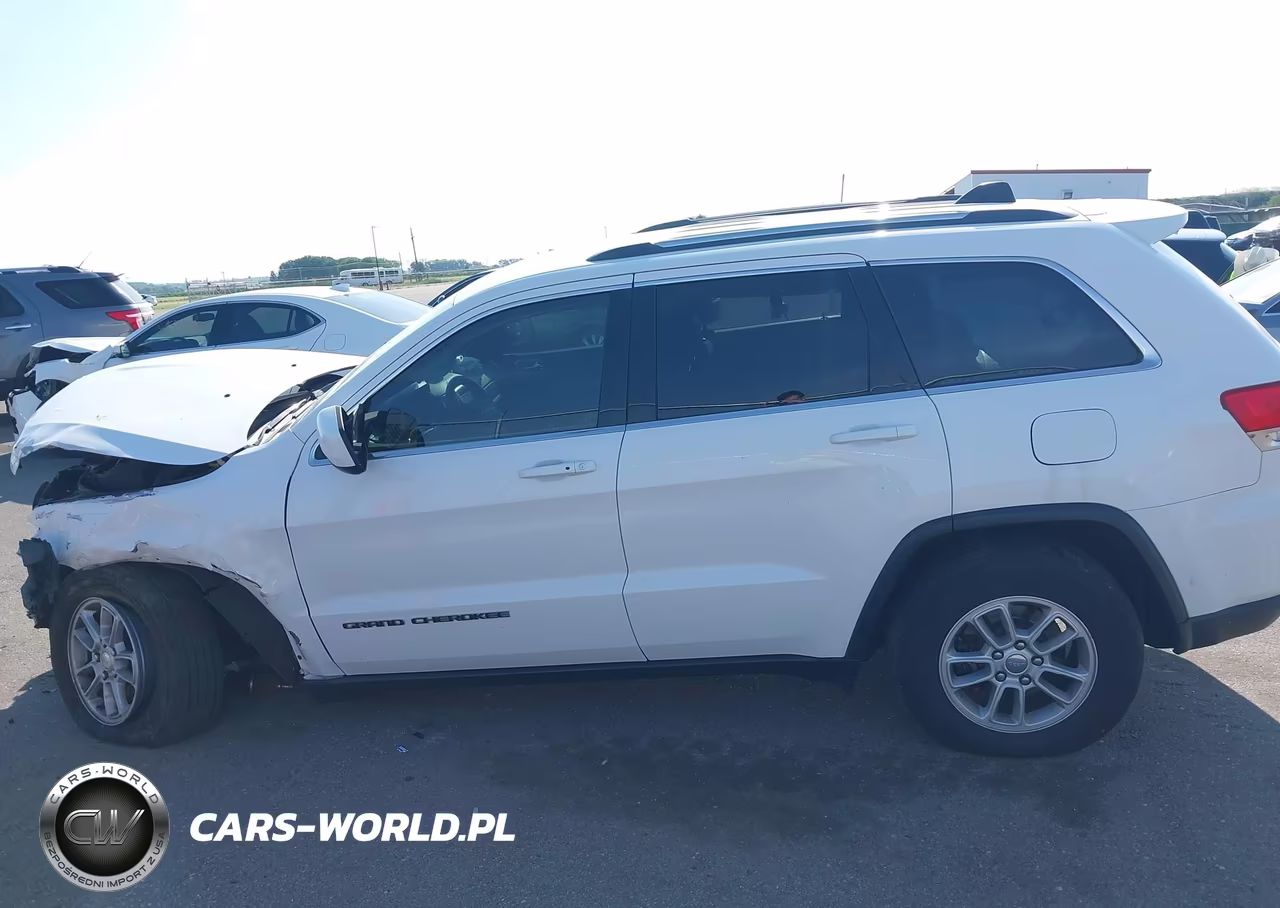 2018 Jeep Grand Cherokee Laredo E 4X4 VIN:1C4RJFAG7JC257983 - 15