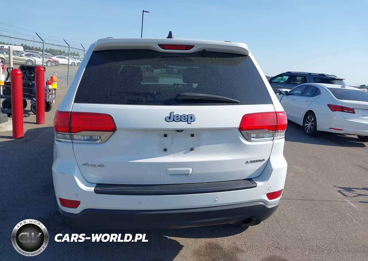 2018 Jeep Grand Cherokee Laredo E 4X4 VIN:1C4RJFAG7JC257983 - 17