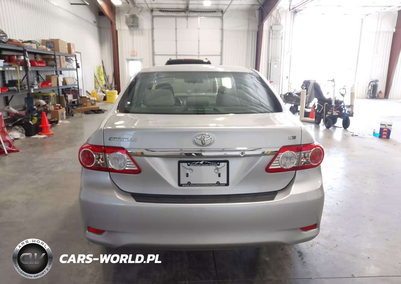 2013 Toyota Corolla Le VIN:JTDBU4EE7DJ121472 - 16