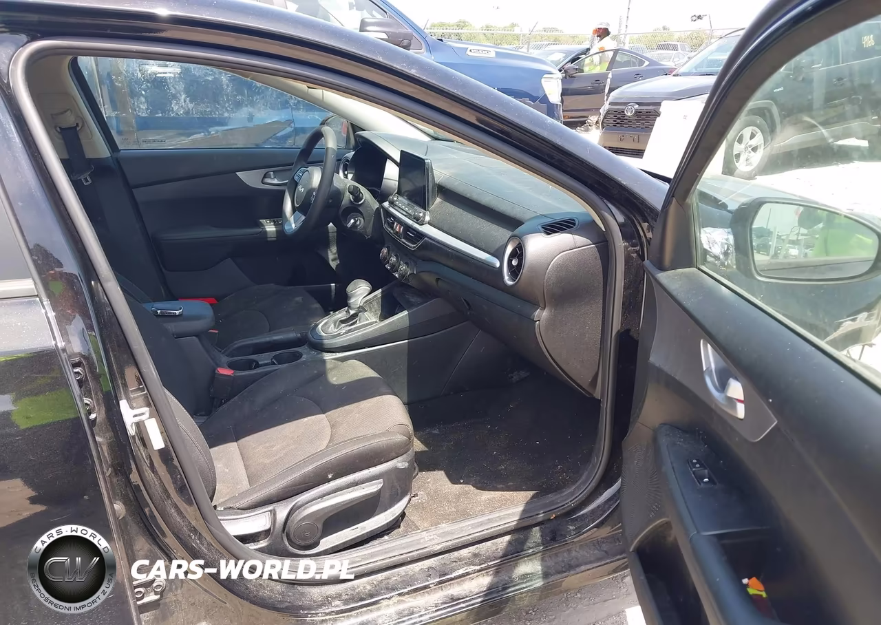 2022 Kia Forte Fe VIN:3KPF24AD1NE501541 - 5