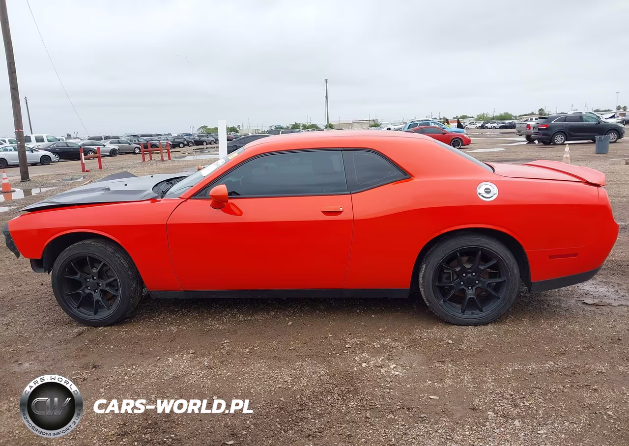 2018 Dodge Challenger Sxt VIN:2C3CDZAG1JH317546 - 15