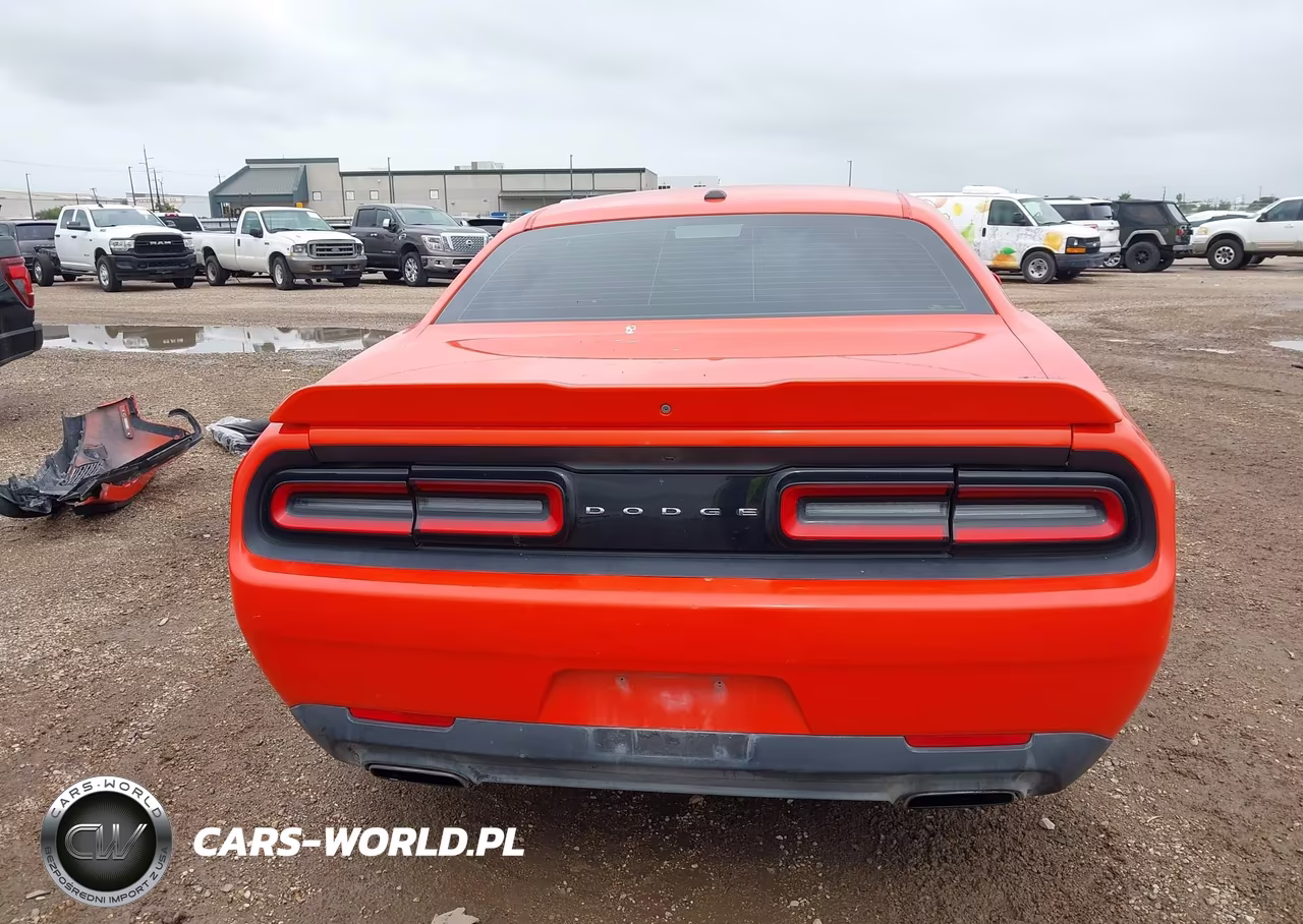 2018 Dodge Challenger Sxt VIN:2C3CDZAG1JH317546 - 17