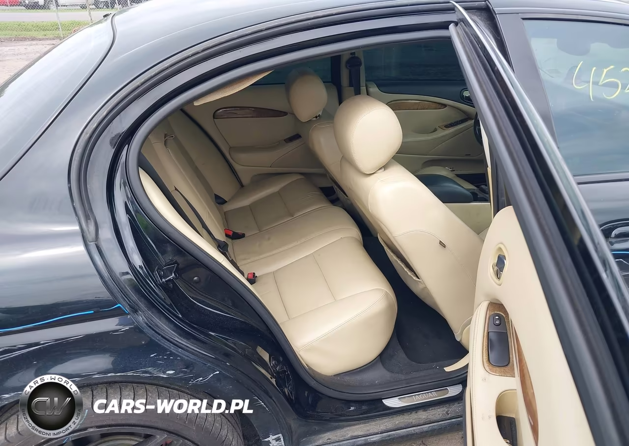 2006 Jaguar S-Type 4.2L V8 R VIN:SAJWA03C361N65974 - 8