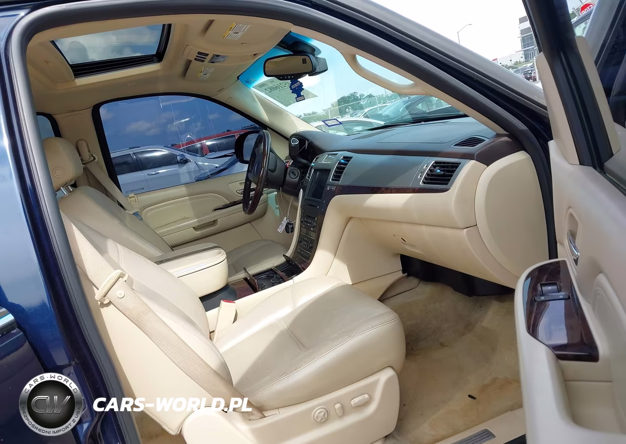 2007 Cadillac Escalade Standard VIN:1GYFK63857R235129 - 5