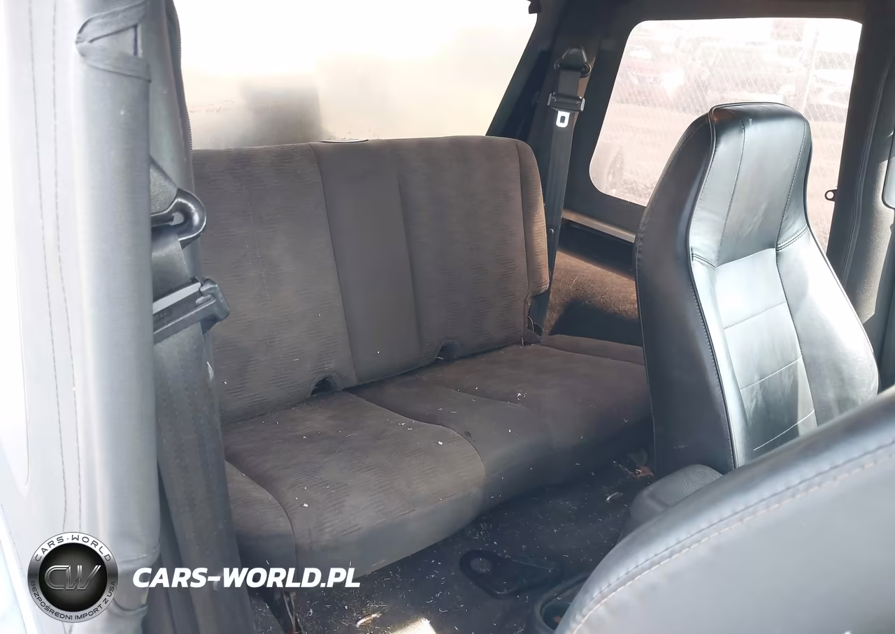 2004 Jeep Wrangler X VIN:1J4FA39S74P745445 - 8