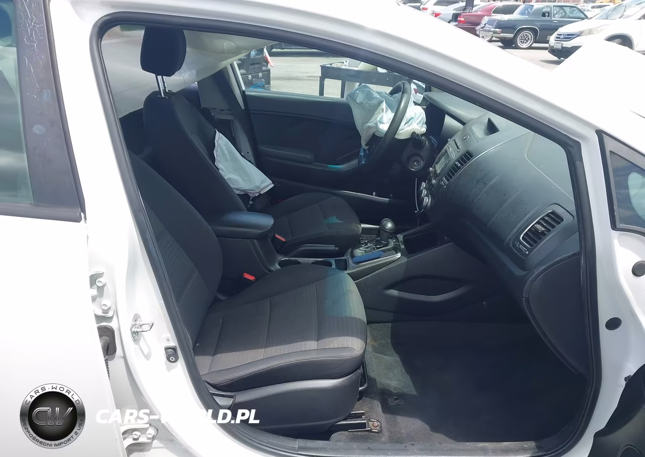 2017 Kia Forte Lx VIN:3KPFL4A72HE083812 - 5