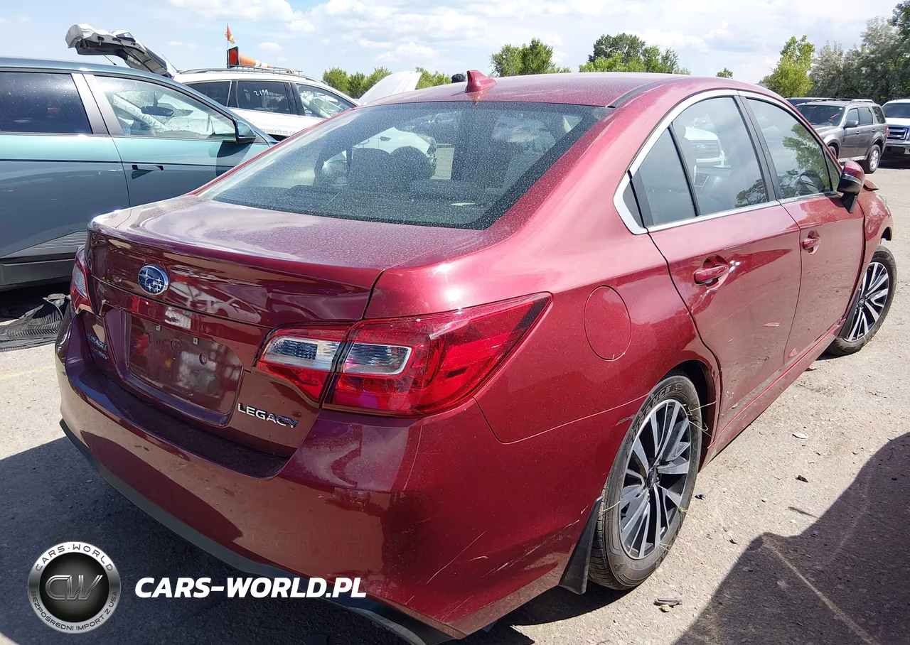 2018 Subaru Legacy 2.5I Premium VIN:4S3BNAH62J3008447 - 4