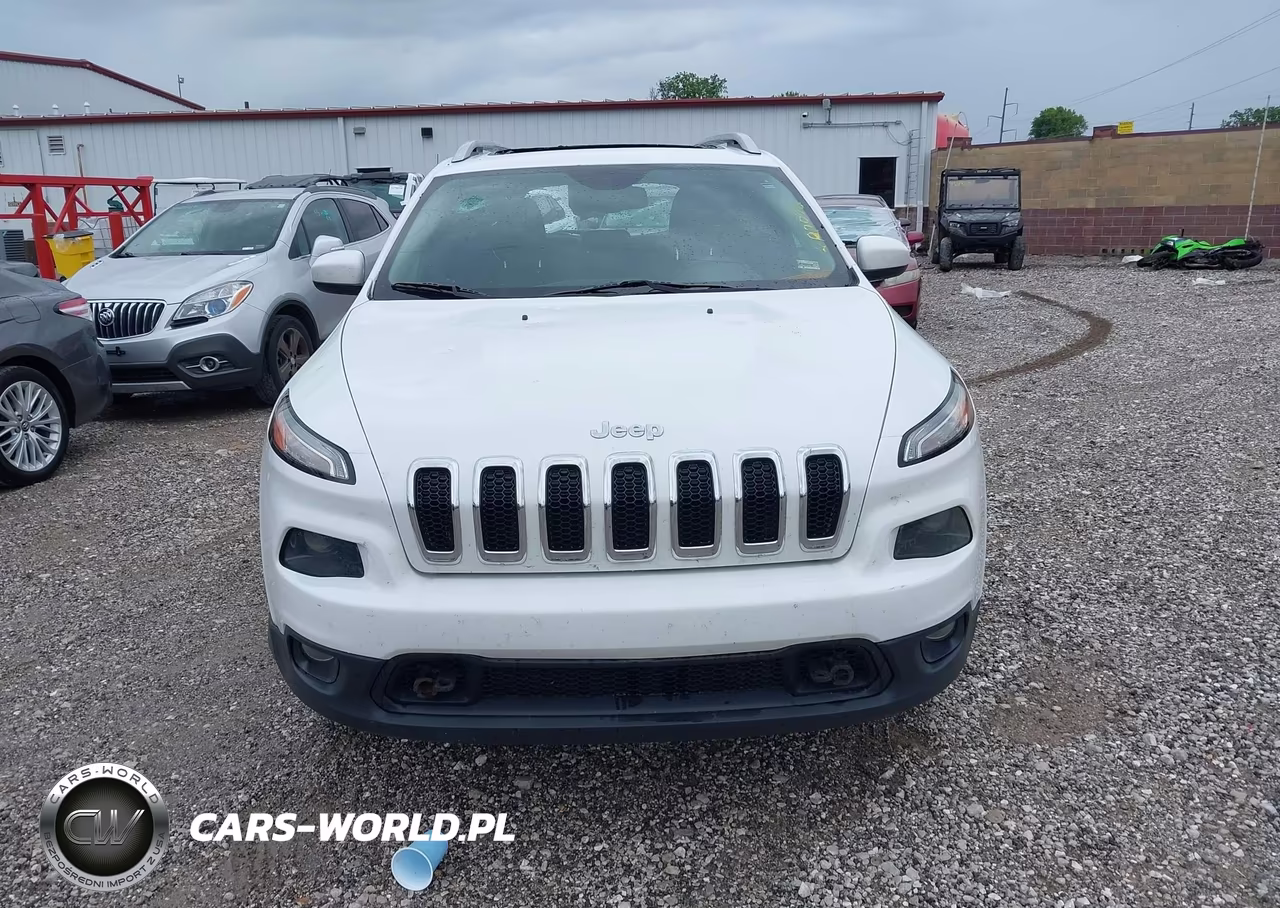 2015 Jeep Cherokee Latitude VIN:1C4PJMCS1FW727685 - 12