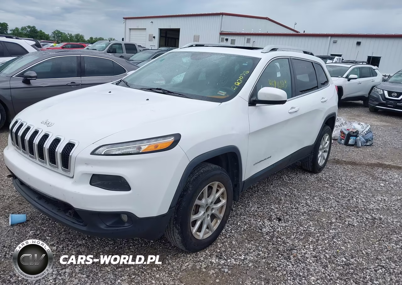 2015 Jeep Cherokee Latitude VIN:1C4PJMCS1FW727685 - 2