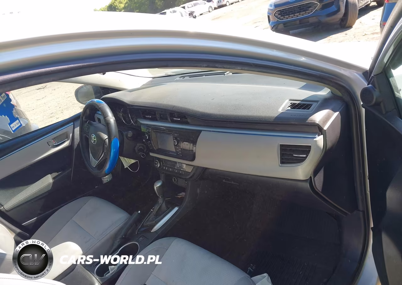 2015 Toyota Corolla Le VIN:2T1BURHE4FC444546 - 5