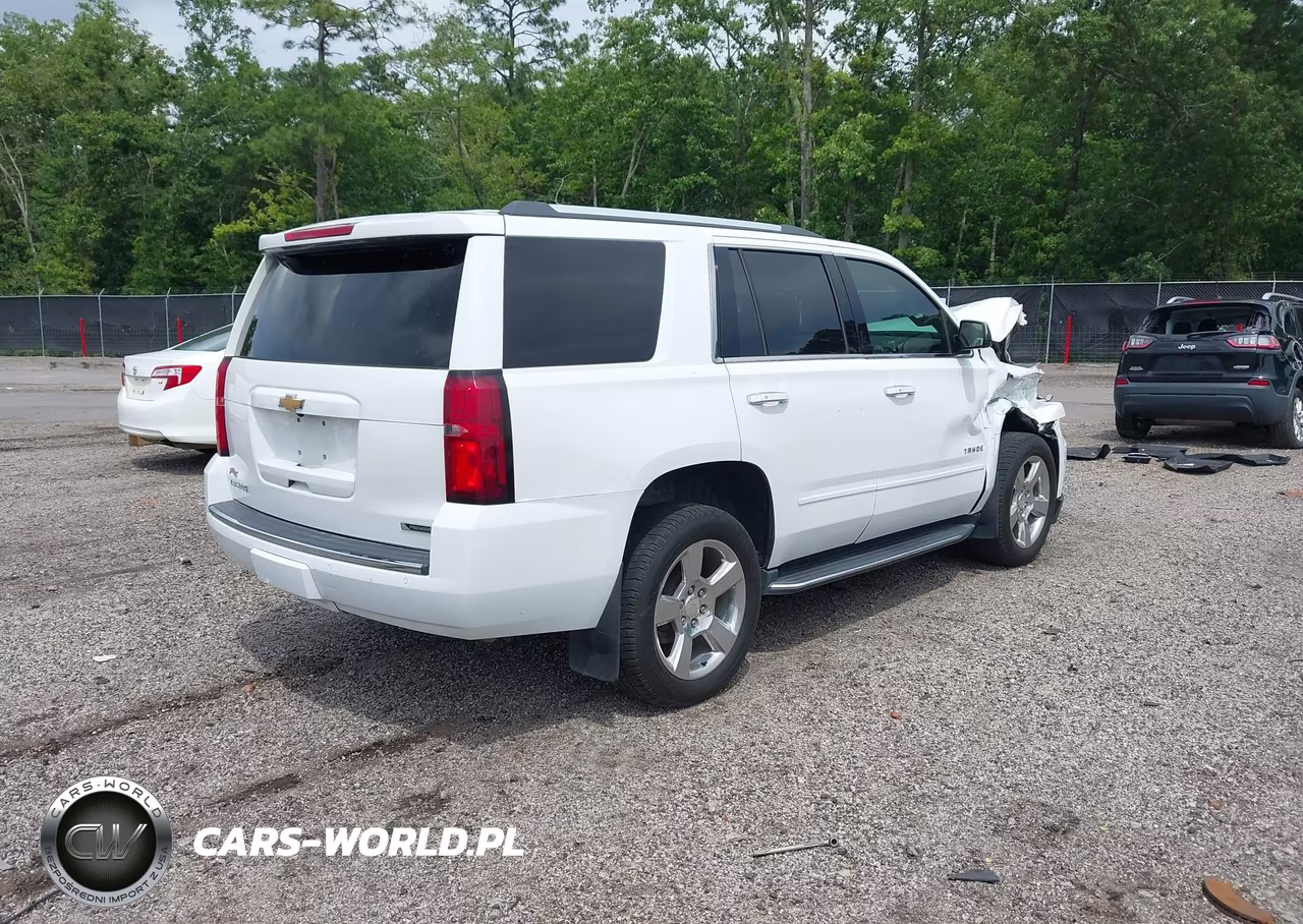 2017 Chevrolet Tahoe Premier VIN:1GNSKCKC3HR282502 - 4