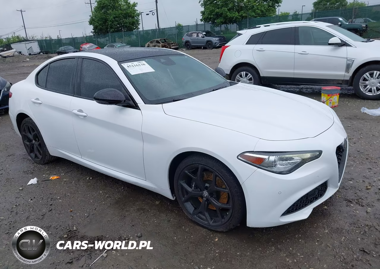 2021 Alfa Romeo Giulia Ti Awd – zdjęcie 1 z 16