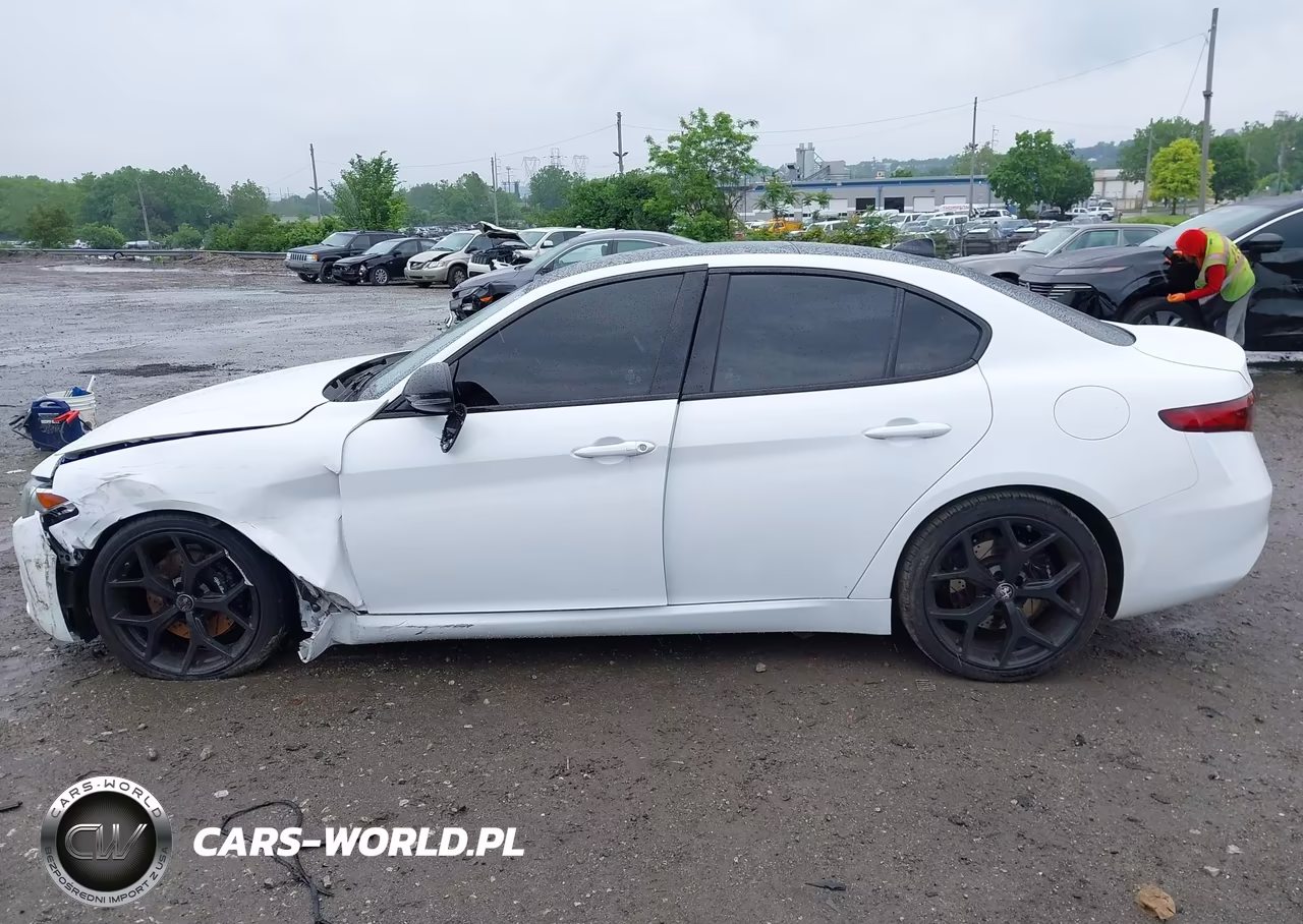 2021 Alfa Romeo Giulia Ti Awd VIN:ZARFANBN1M7643652 - 14