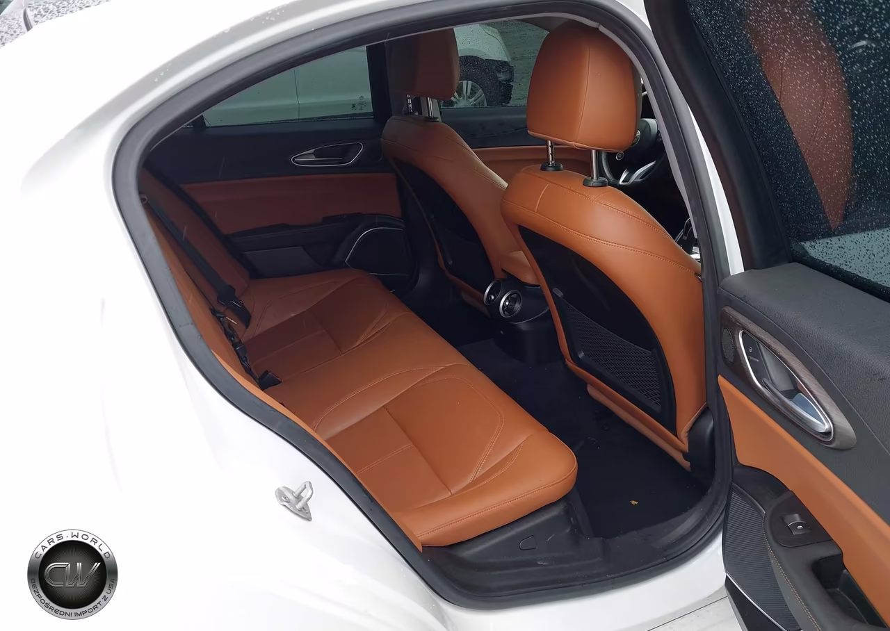 2021 Alfa Romeo Giulia Ti Awd VIN:ZARFANBN1M7643652 - 8