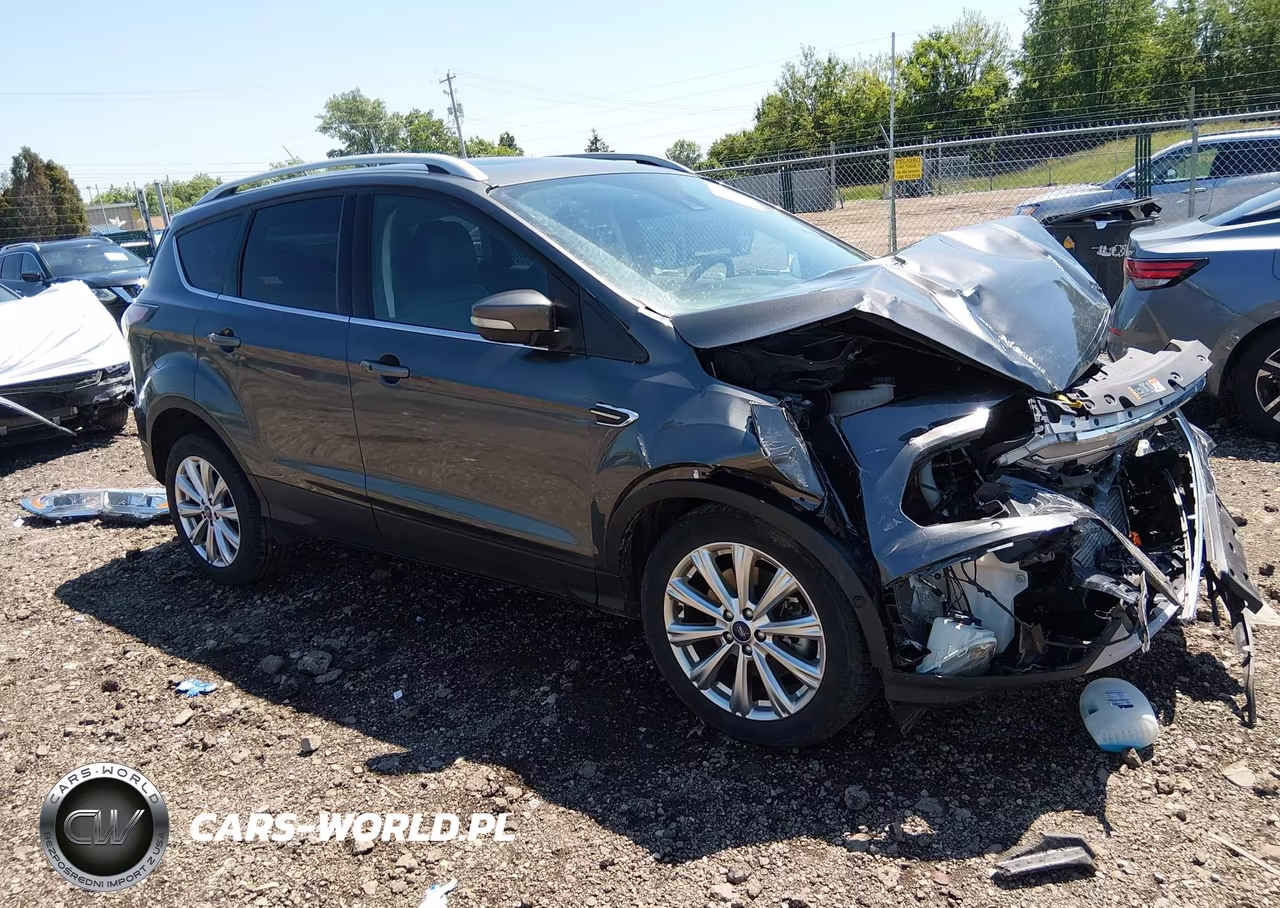 2017 Ford Escape Titanium – zdjęcie 1 z 17