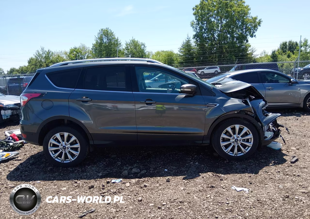 2017 Ford Escape Titanium VIN:1FMCU9J99HUA37759 - 14