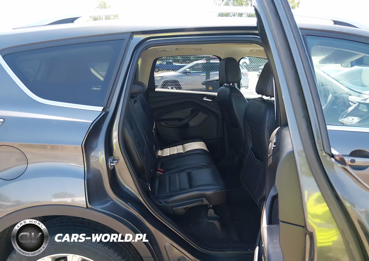 2017 Ford Escape Titanium VIN:1FMCU9J99HUA37759 - 8