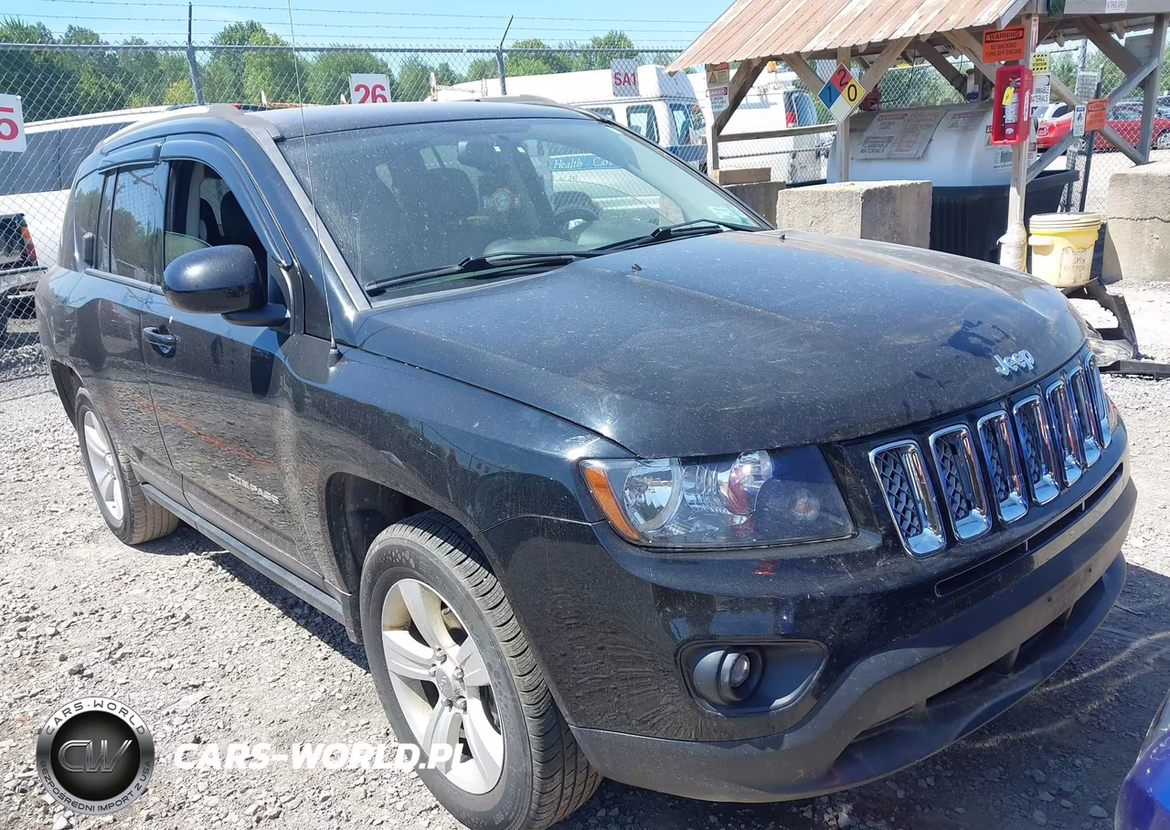 2016 Jeep Compass Latitude – zdjęcie 1 z 17