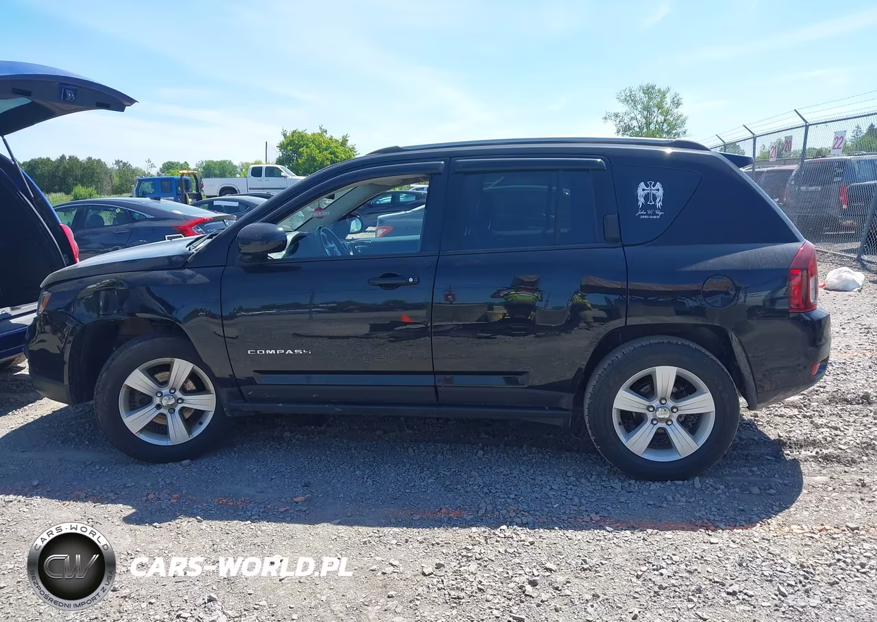 2016 Jeep Compass Latitude VIN:1C4NJDEB0GD808808 - 15