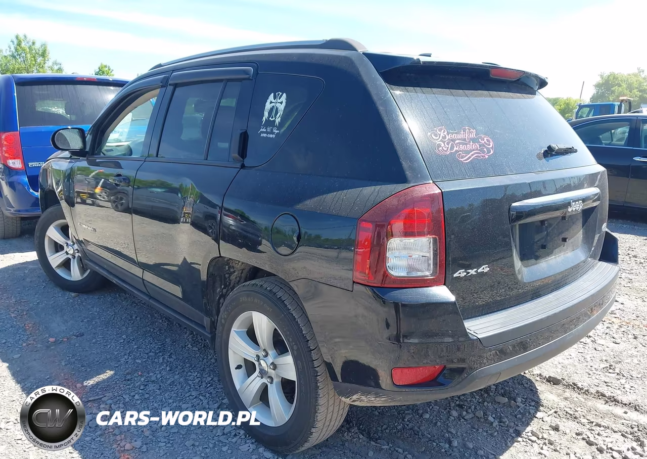 2016 Jeep Compass Latitude VIN:1C4NJDEB0GD808808 - 3