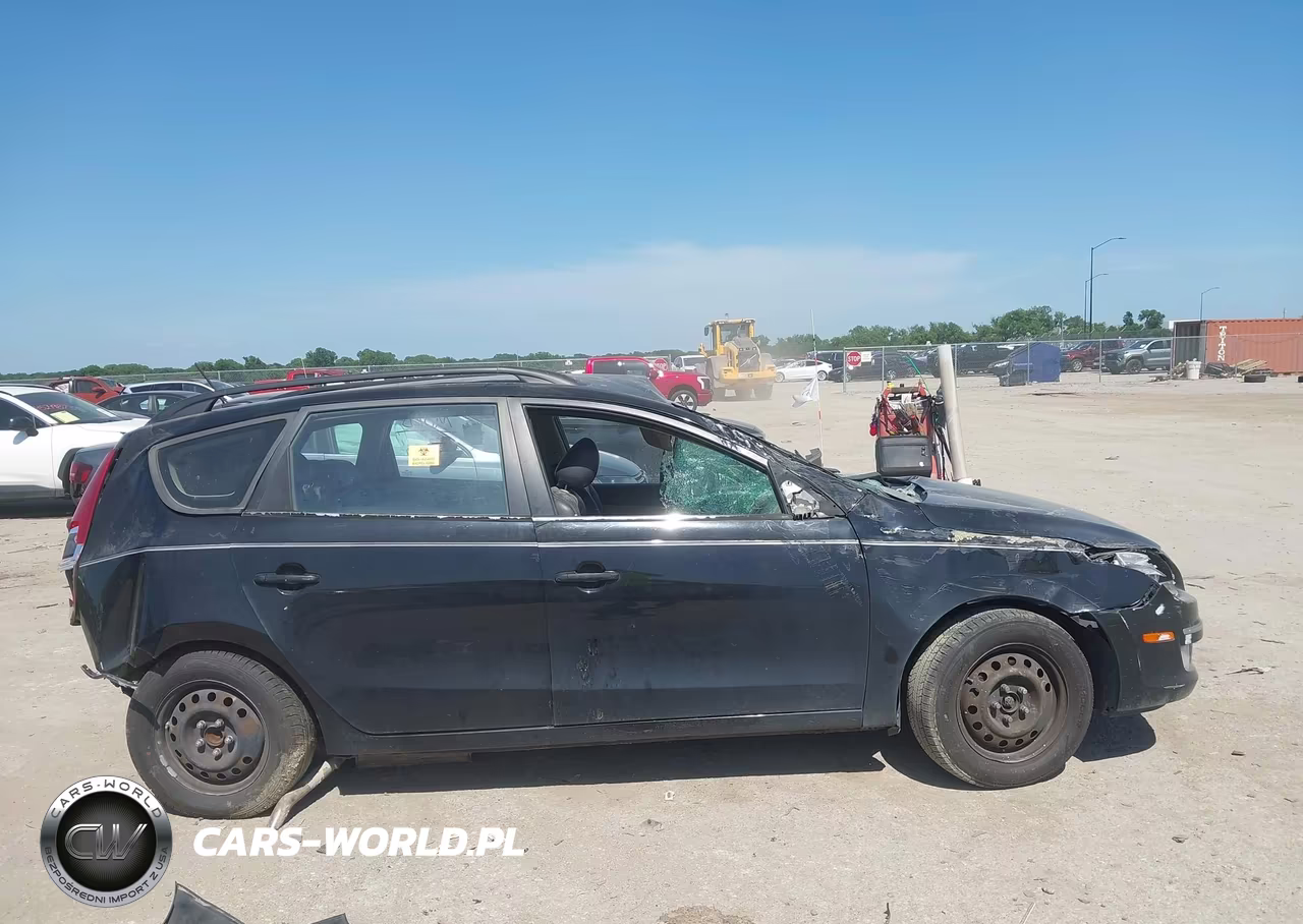 2010 Hyundai Elantra Touring Gls VIN:KMHDC8AE4AU075209 - 11