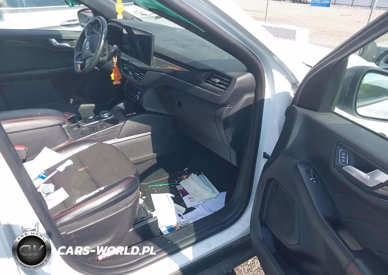 2023 Ford Escape St-Line VIN:1FMCU0MN9PUB32289 - 5