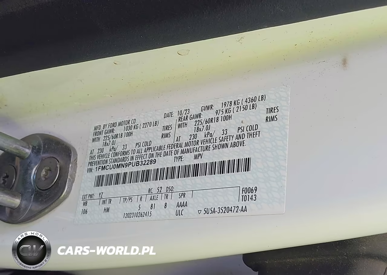 2023 Ford Escape St-Line VIN:1FMCU0MN9PUB32289 - 9