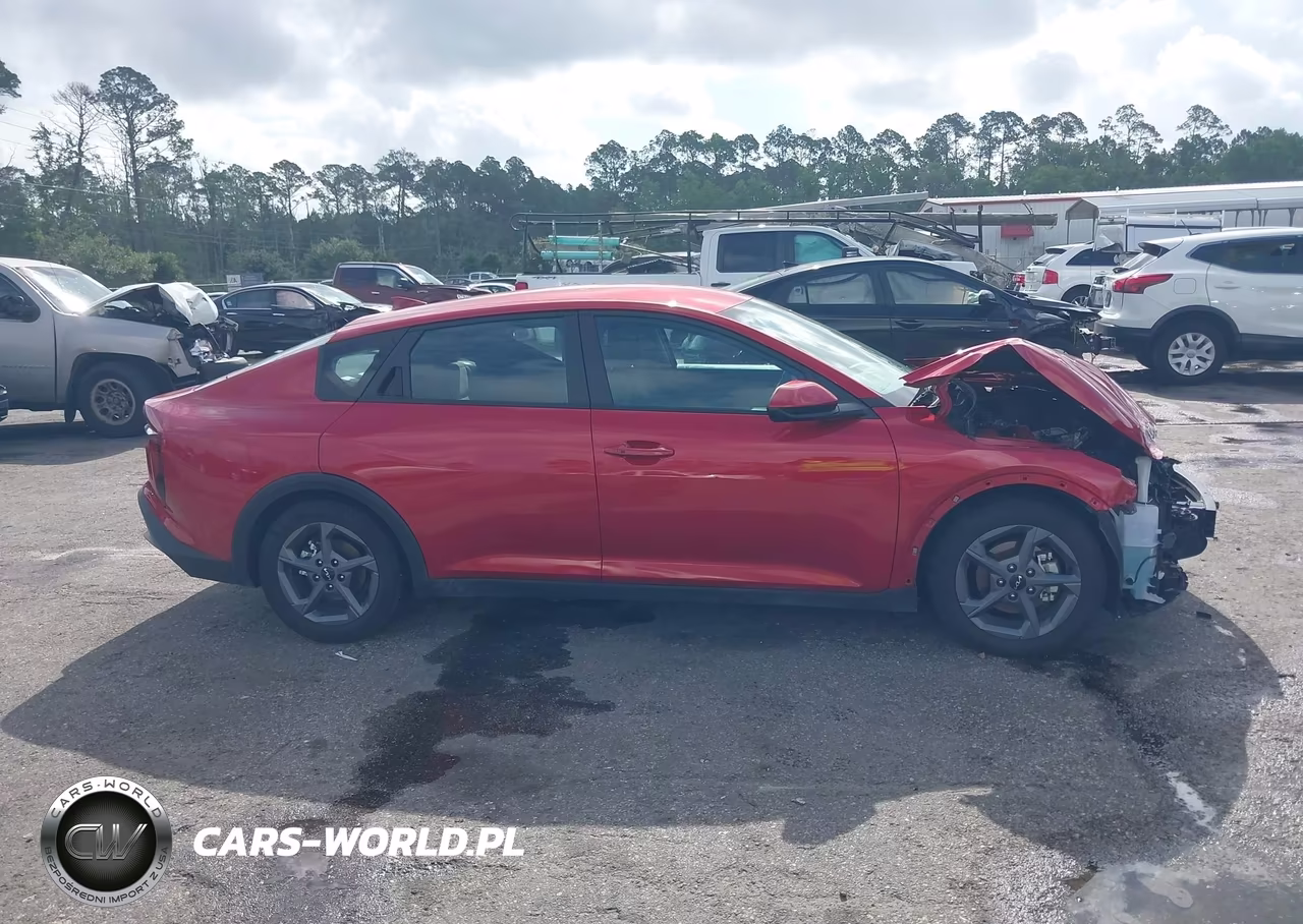 2025 Kia K4 Lxs VIN:3KPFT4DE1SE143063 - 13