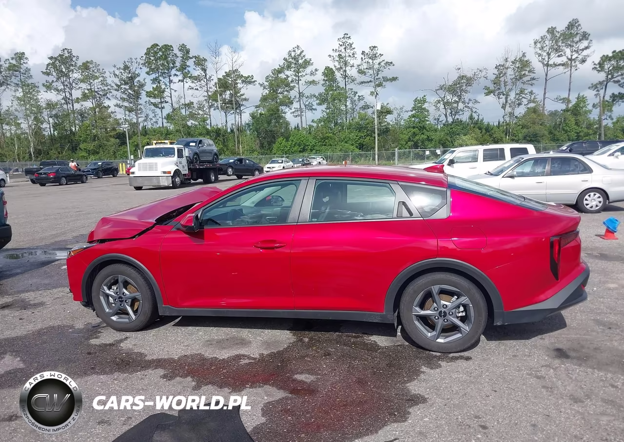 2025 Kia K4 Lxs VIN:3KPFT4DE1SE143063 - 14