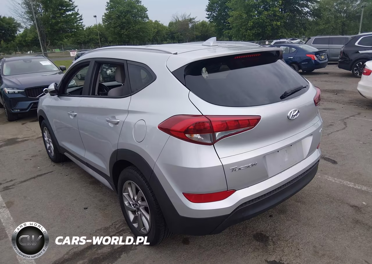 2018 Hyundai Tucson Sel VIN:KM8J3CA41JU680298 - 3