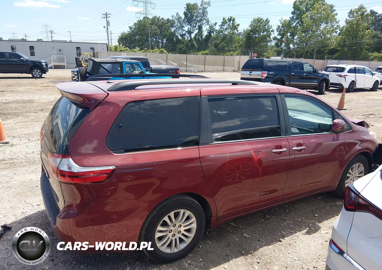 2017 Toyota Sienna Xle 8 Passenger VIN:5TDYZ3DC6HS784420 - 14