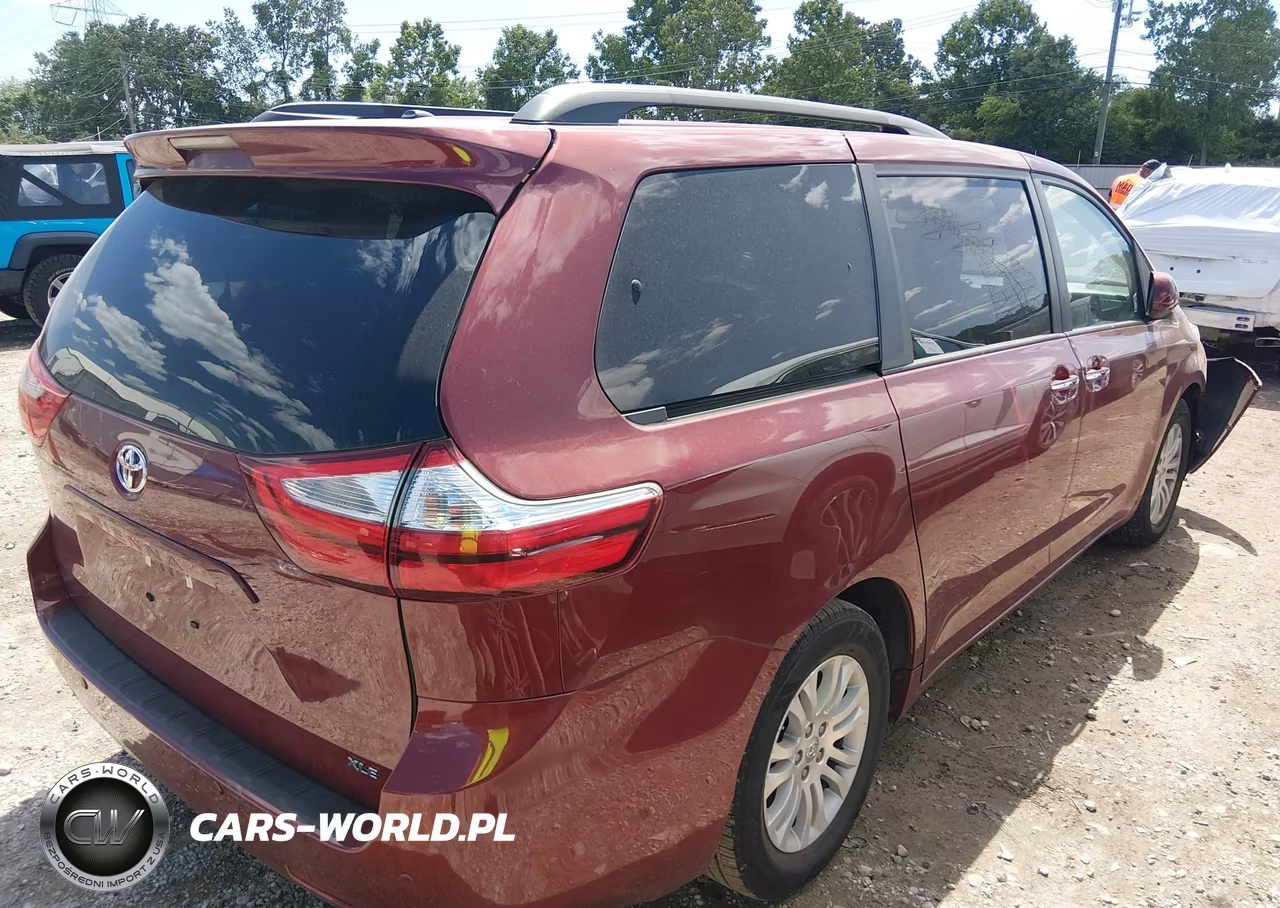 2017 Toyota Sienna Xle 8 Passenger VIN:5TDYZ3DC6HS784420 - 4
